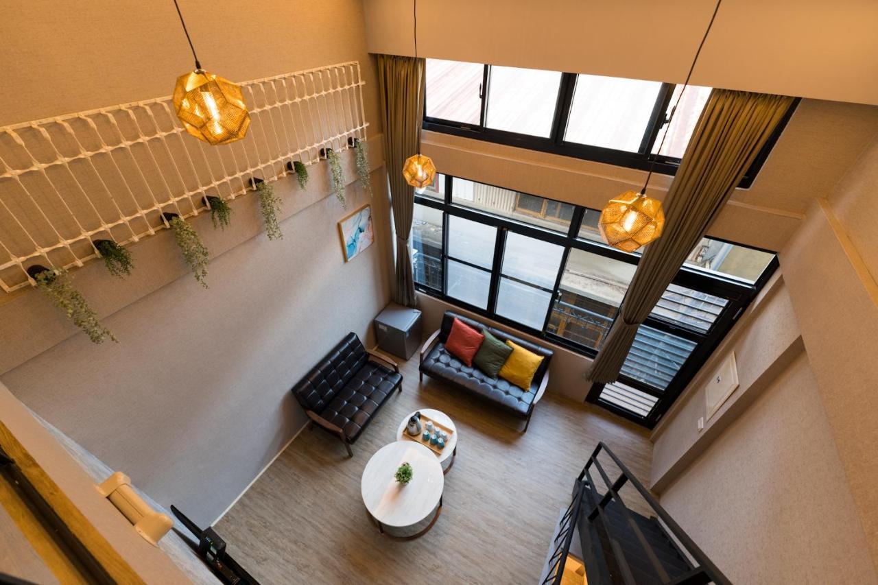Reise Guesthouse 喜遊旅宿 ゲストハウス 旅マニア Tainan Exterior foto
